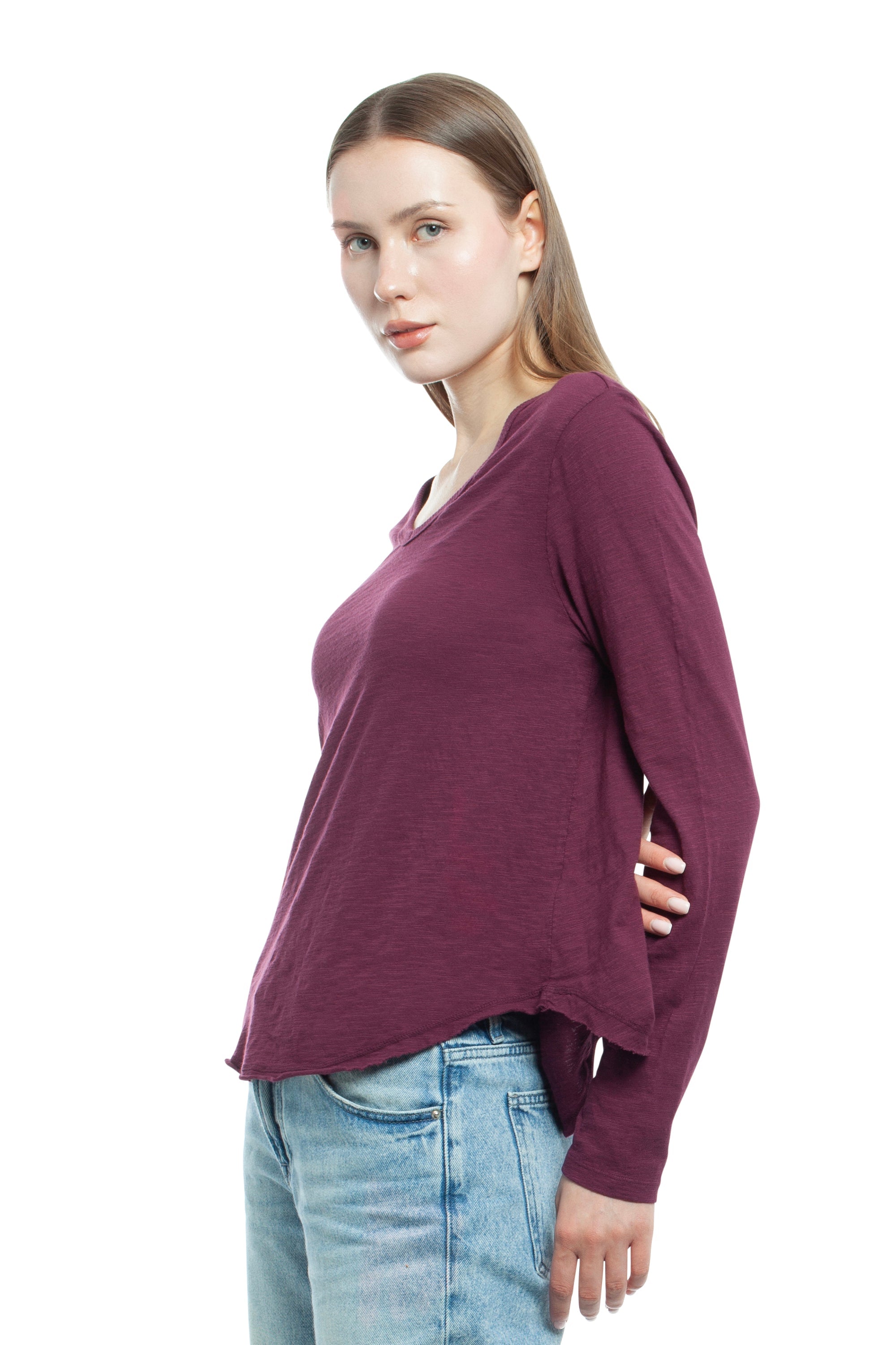 Long Sleeve V-Neck w/ Raw Hem Shirttail