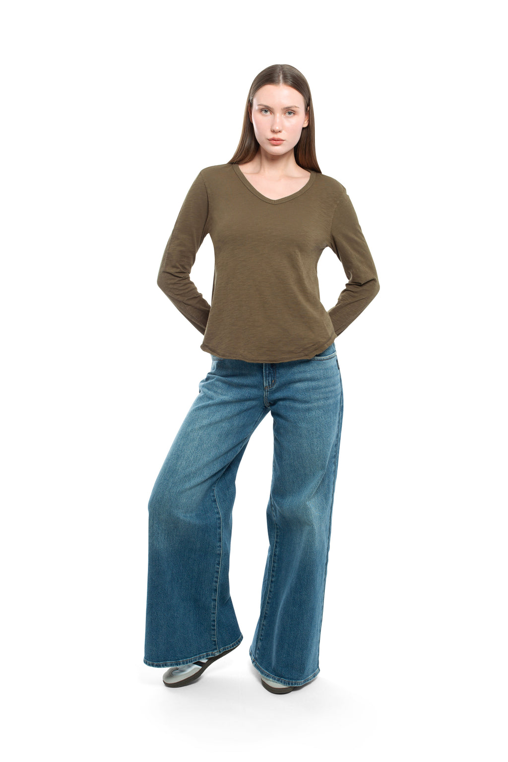 Long Sleeve V-Neck w/ Raw Hem Shirttail