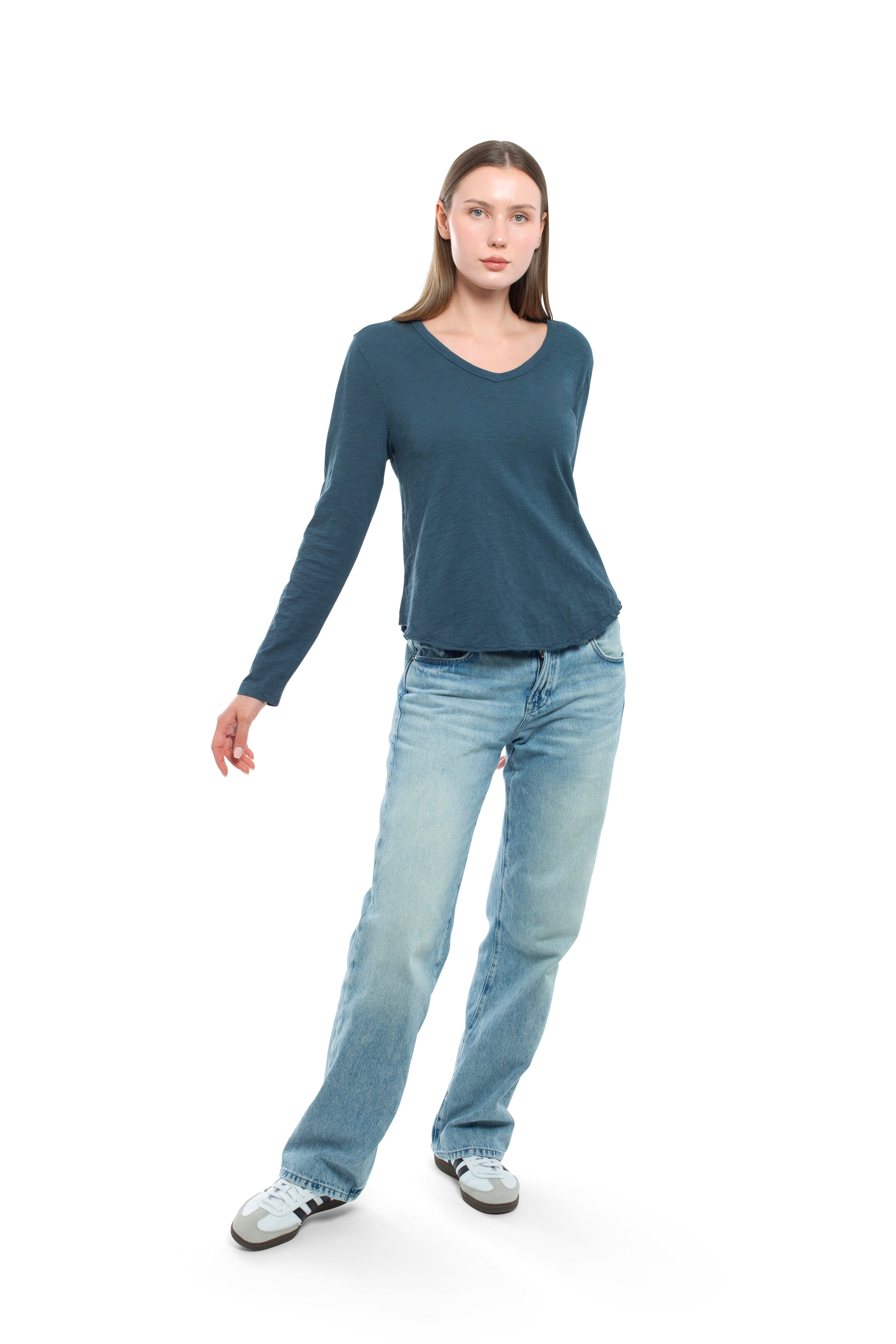 Long Sleeve V-Neck w/ Raw Hem Shirttail