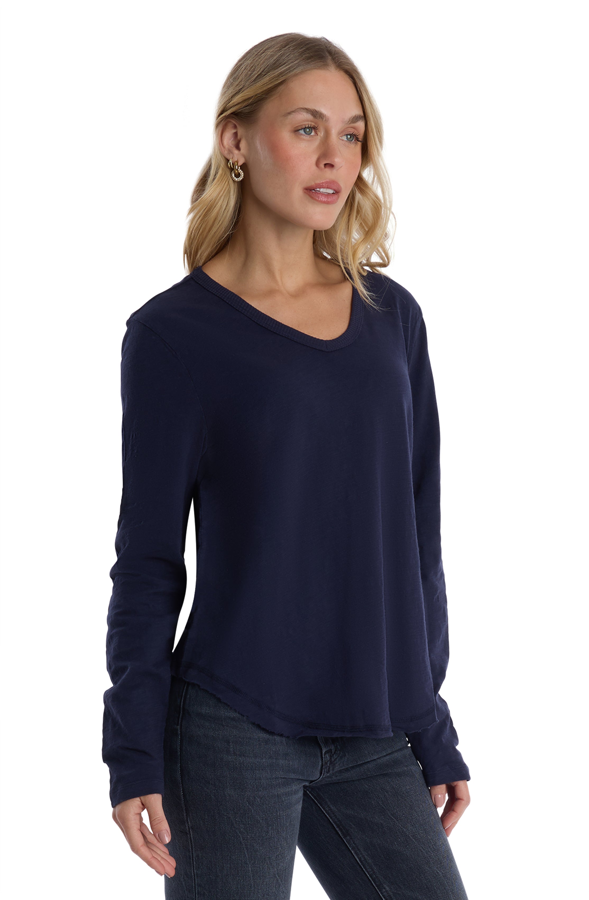 Long Sleeve V-Neck w/ Raw Hem Shirttail