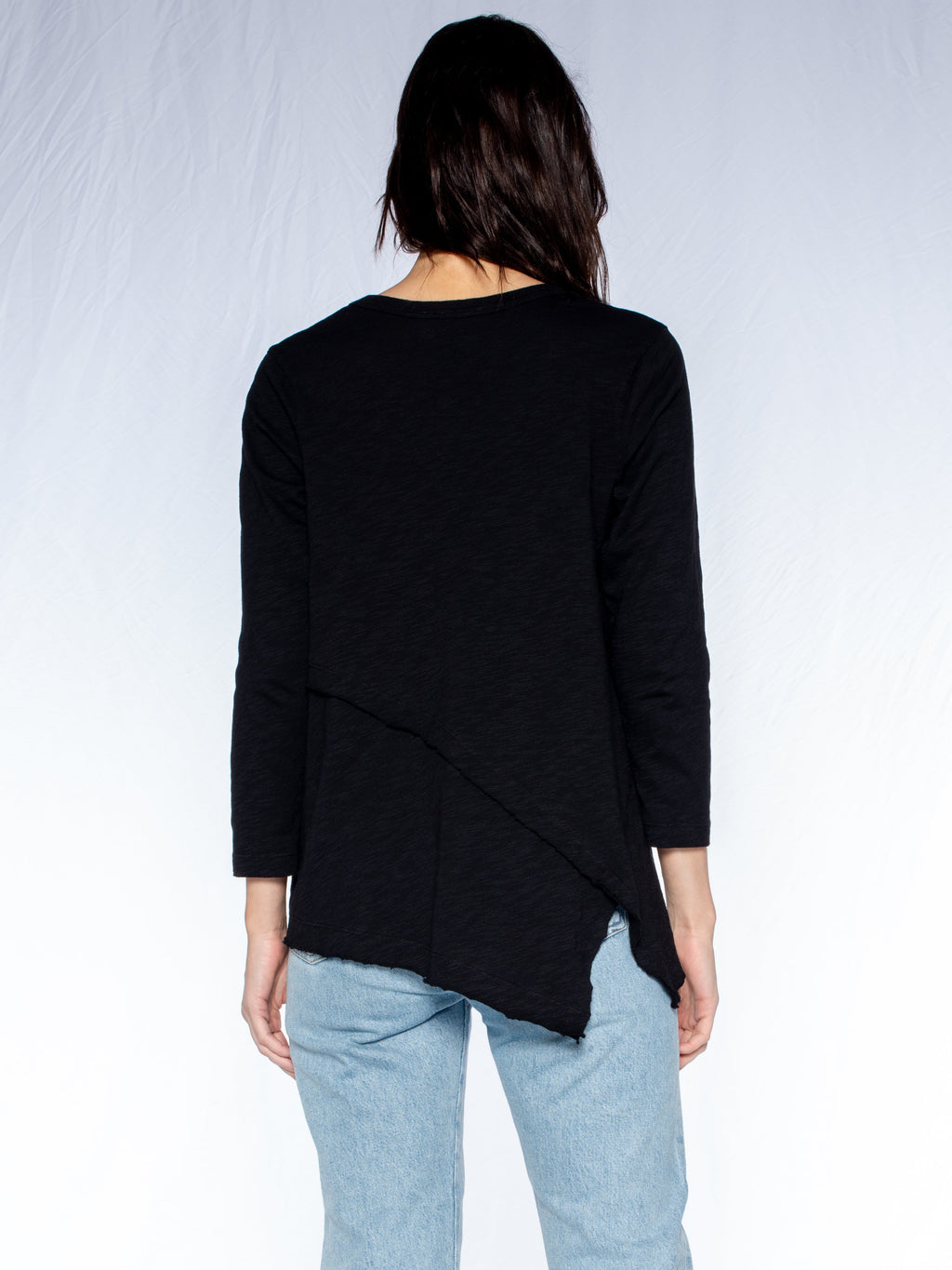 Crew 3/4 Sleeve EZ Cross Over Hem Shirt