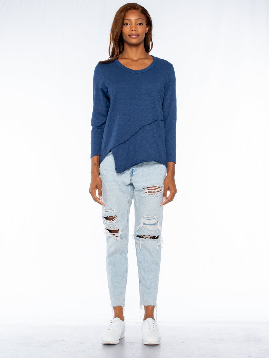 Crew 3/4 Sleeve EZ Cross Over Hem Shirt