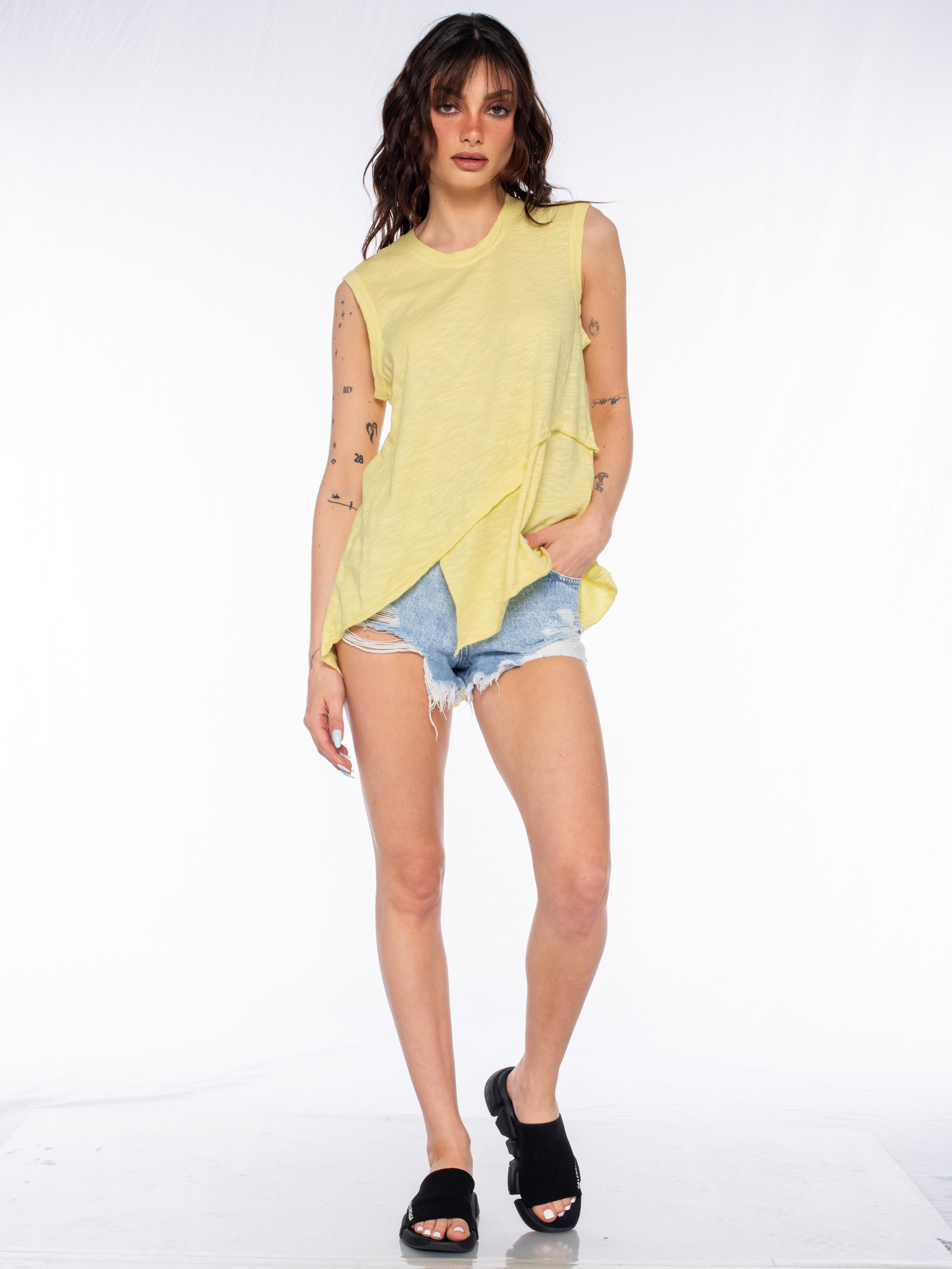 Crossover Hem Shirttail Shell